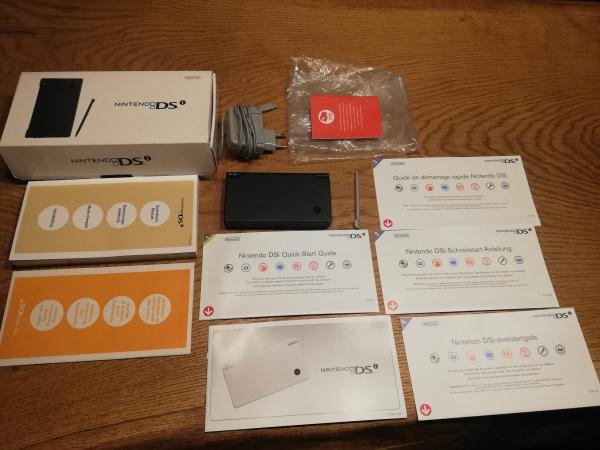 Nintendo DS i Set Schwarz komplett mit OVP